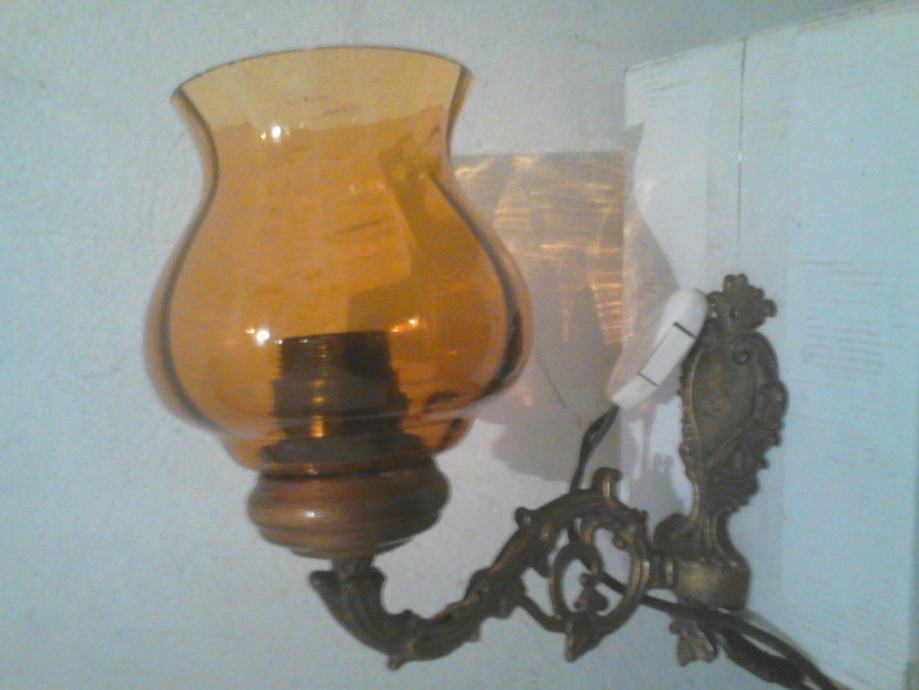 Mesingana vintage zidna lampica