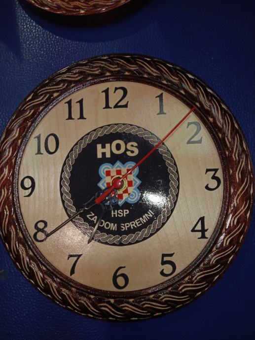 Zidni sat HOS
