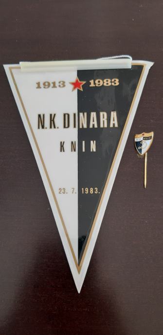 Zastavica i značka NK Dinara Knin