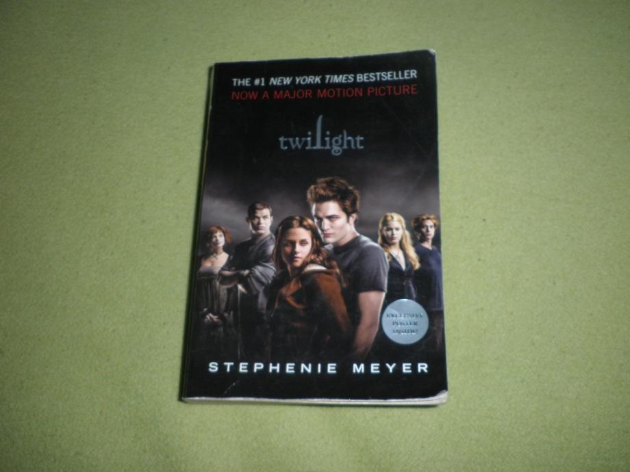 Stephenie Meyer - TWILIGHT