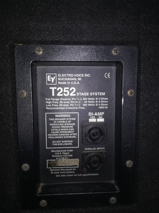 Zvučne kutije Electrovoice T252 par