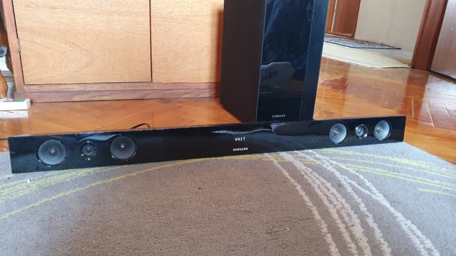 SAMSUNG SOUNDBAR/HDMI/BLUETOOH+VELIKI SUBWOOFER/300W