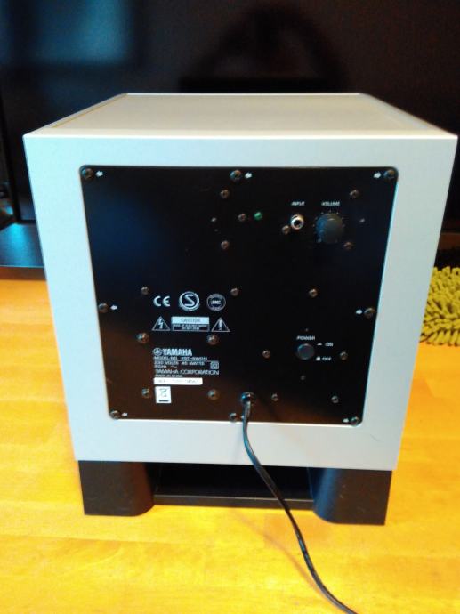 Yamaha YSTSW011 8Inch Advanced YST and QDBass 100 Watt Subwoofer