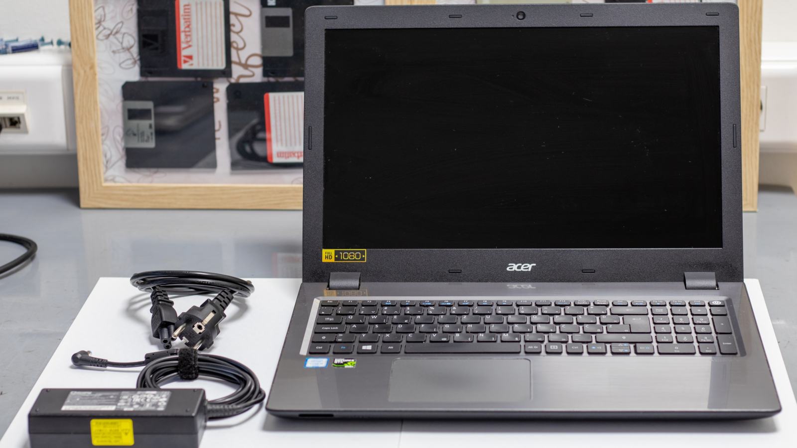 Acer Aspire V15 (V5-591G) - Spécifications, tests et prix