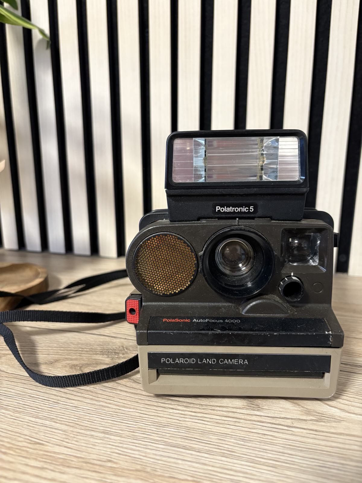 POLAROID PolaSonic AutoFocus 4000 Land Camera (Gebraucht) in Morges für