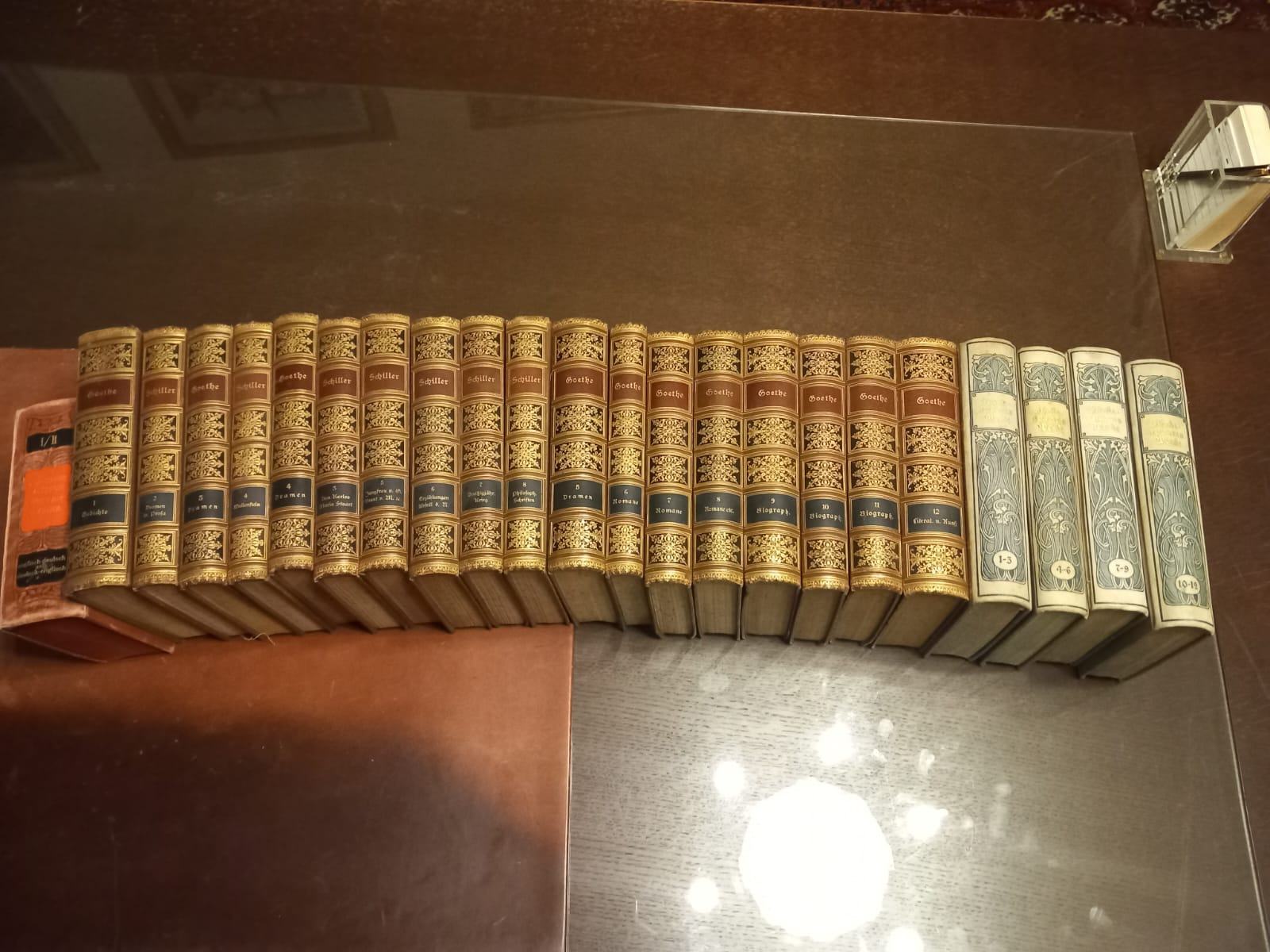SHAKESPEARE, GOETHE - Knjige i riječnik eng/njem na gotici iz 1911. g.