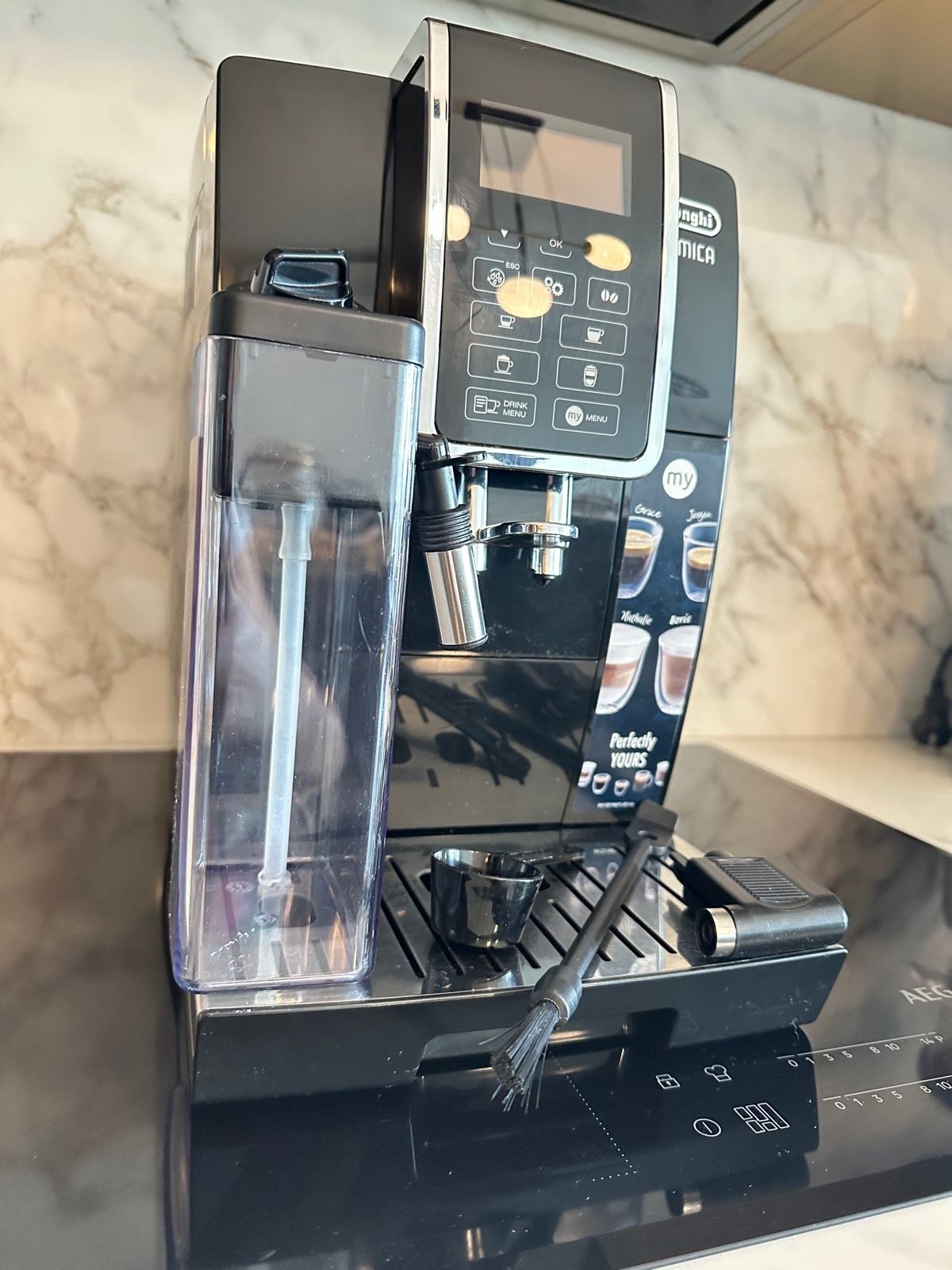 Kávovar Espresso DeLonghi Dinamica ECAM 353.75.B černé Kávovar Espresso DeLonghi Dinamica ECAM 353.75.B černé