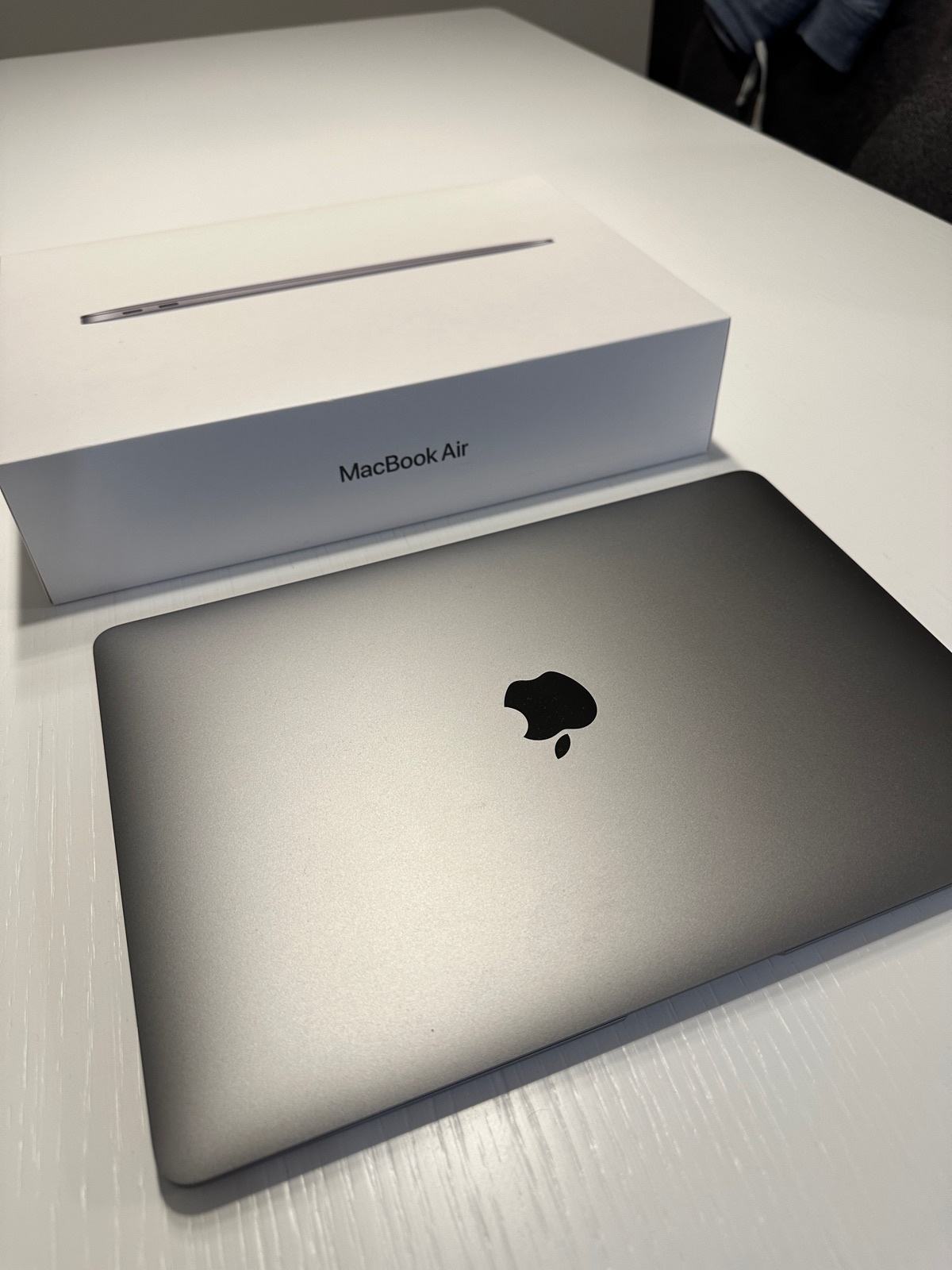 MacBook Air M1 2022 – 13 Pouces, 256 Go SSD, 8 Go RAM – Argenté (occasion)