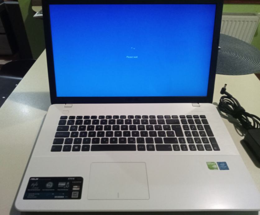 Ordinateur portable ASUS X751S X751SA-TY038T 8GB RAM SSD 120 GB PCP0257 - Ordinateurs