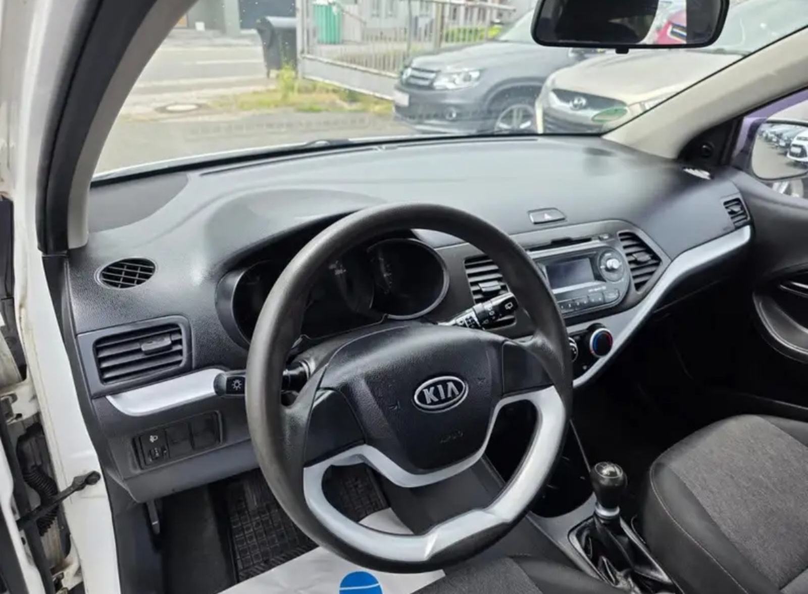 100000 km, Kia Picanto 1,0 LX, 5 vrata, fotografija 7
