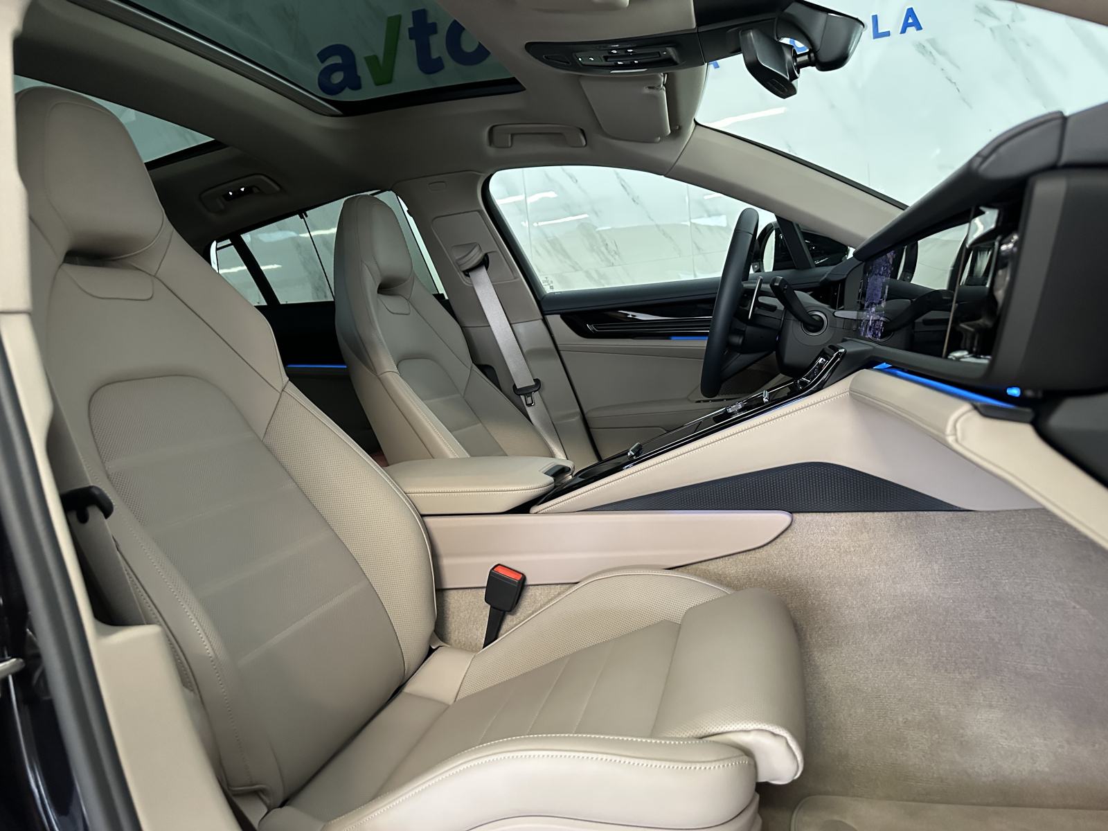 142.615€ + PDV Porsche Panamera 2.9 4 E-HYBRID 4WD |Pano|Chrono|Bose|, fotografija 17