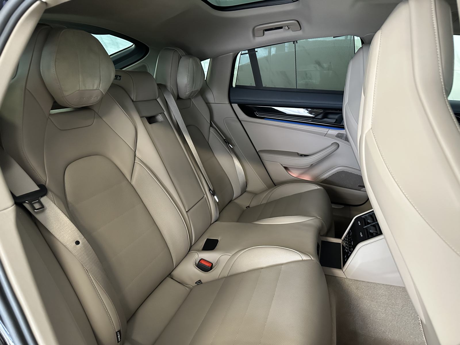 142.615€ + PDV Porsche Panamera 2.9 4 E-HYBRID 4WD |Pano|Chrono|Bose|, fotografija 20