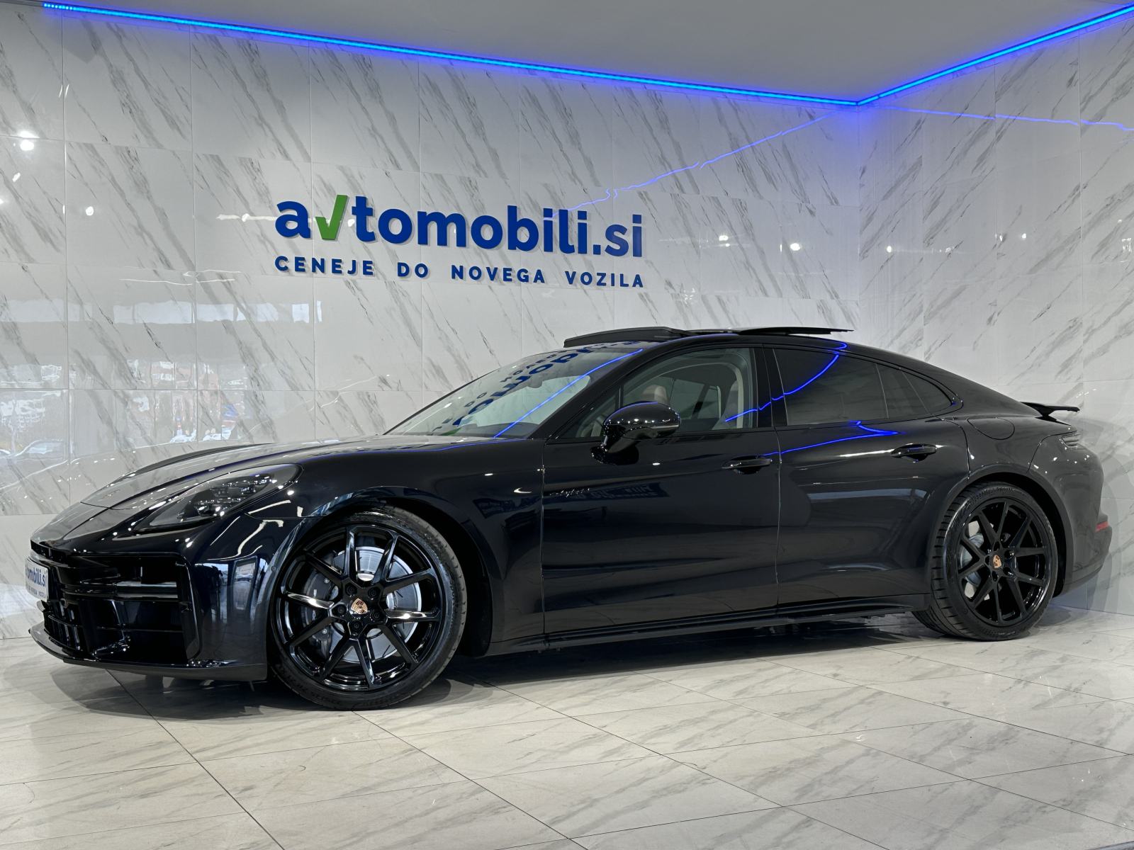 142.615€ + PDV Porsche Panamera 2.9 4 E-HYBRID 4WD |Pano|Chrono|Bose|, fotografija 2