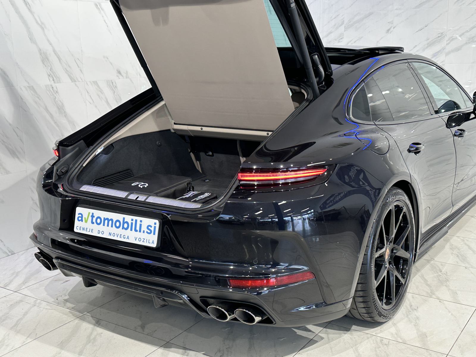 142.615€ + PDV Porsche Panamera 2.9 4 E-HYBRID 4WD |Pano|Chrono|Bose|, fotografija 6