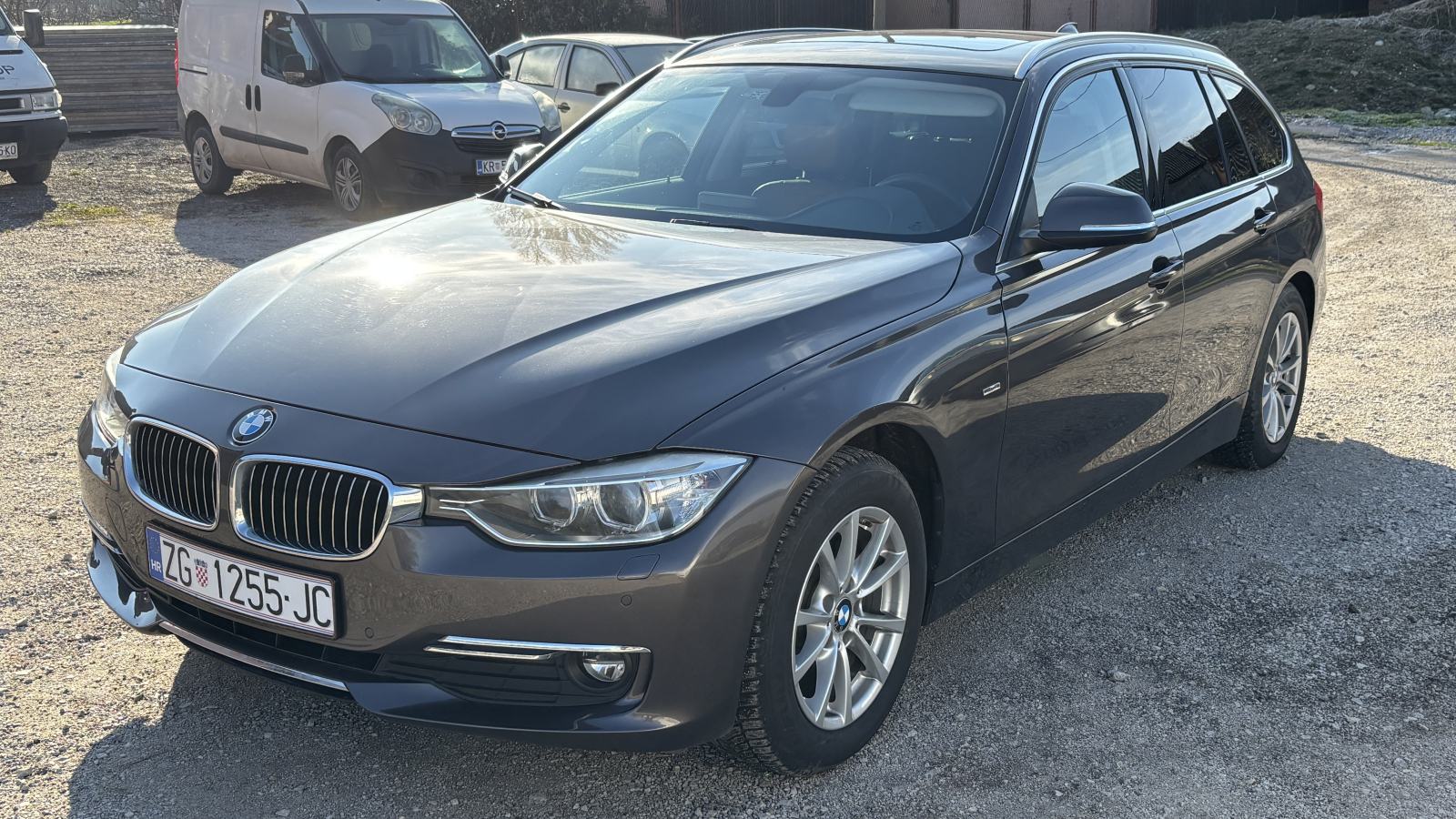 320d automatik, luxury, smeđa koža, panorama, m-volan, fotografija 19