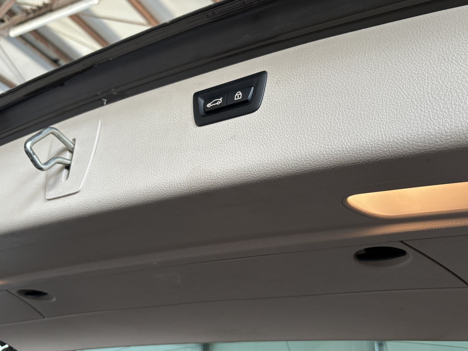 320d automatik, luxury, smeđa koža, panorama, m-volan, fotografija 16