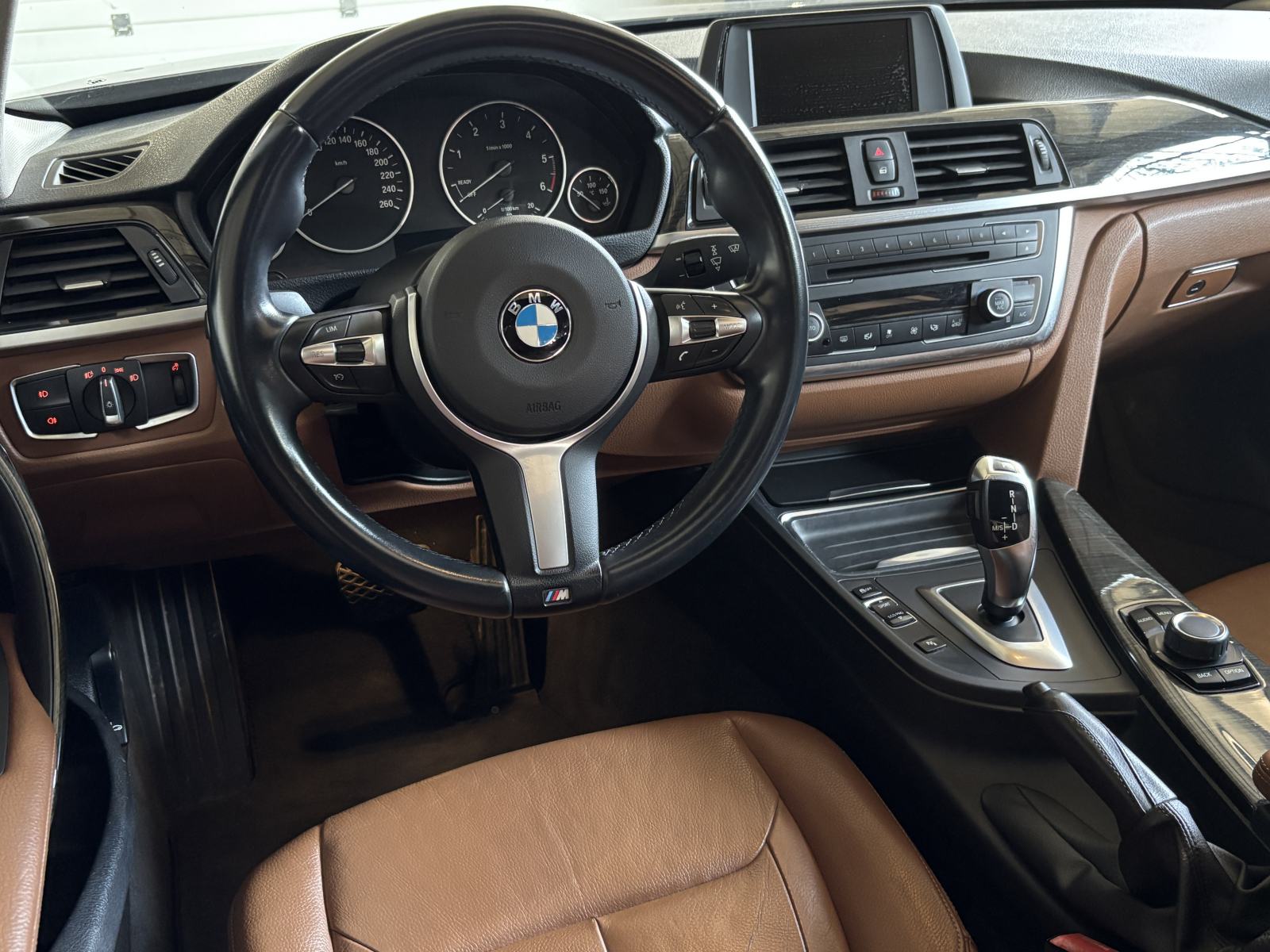 320d automatik, luxury, smeđa koža, panorama, m-volan, fotografija 6