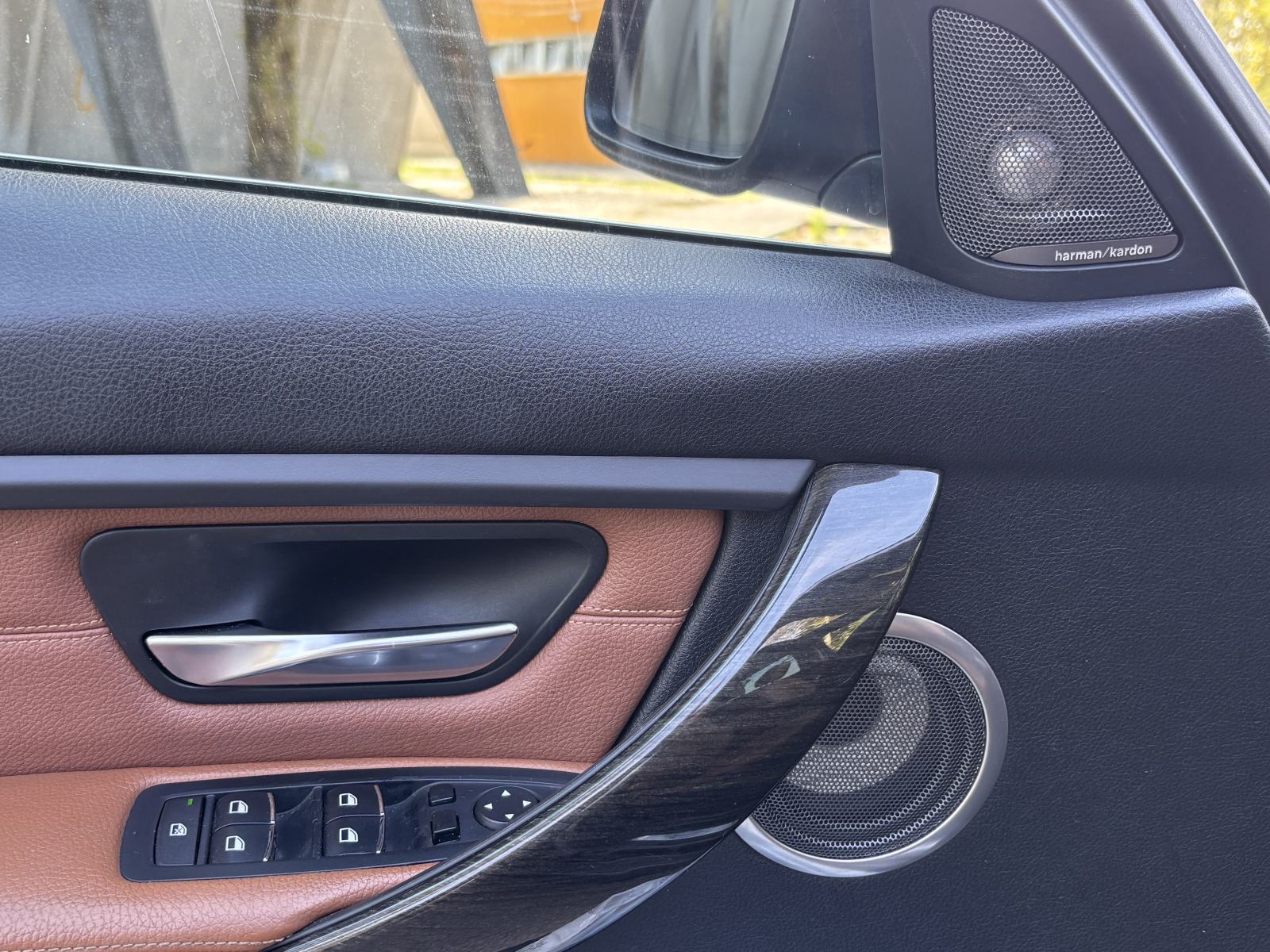 320d automatik, luxury, smeđa koža, panorama, m-volan, fotografija 10