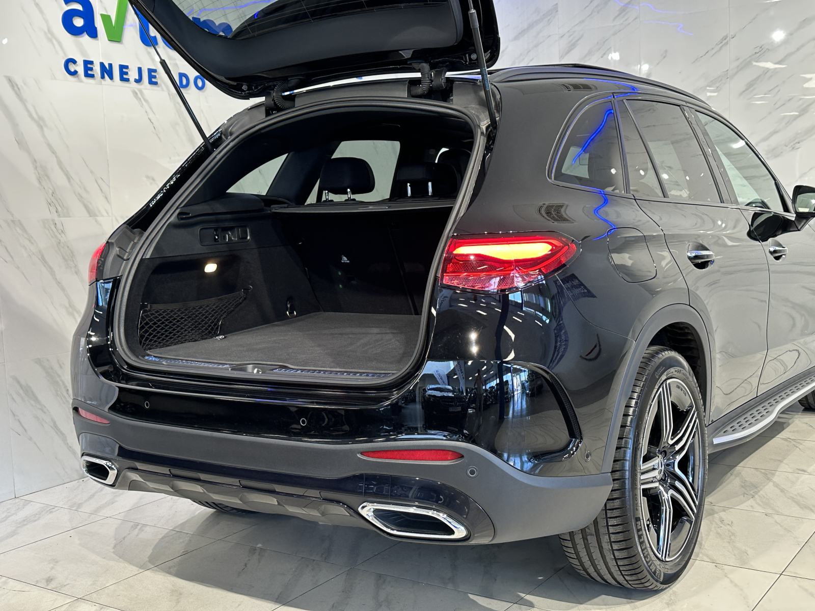 43025€ + PDV Mercedes-Benz GLC 220d|4M|AMG|Pano|ACC|HUD|360K|Gretje, fotografija 8