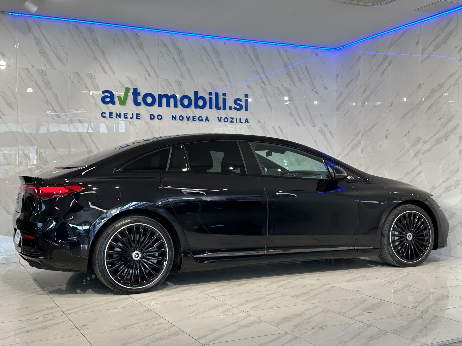 47.533€ + PDV Mercedes-Benz EQE 300 |AMG|DigitalL|Kamera|ACC|Kljuka|, fotografija 5