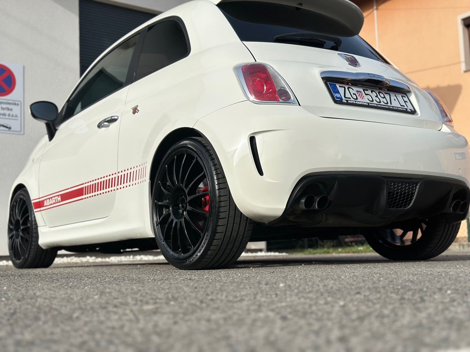 Abarth 2010 GOD,REG 1 GOD,XENON,NAVI,ALU 18”,SERVISNA,ALCANTARA,8.500€, fotografija 5