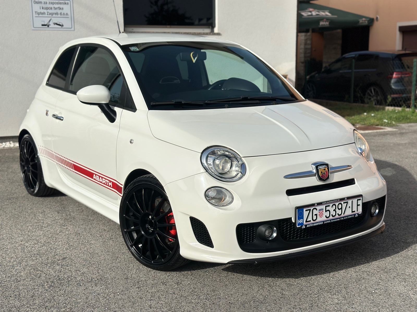 Abarth 2010 GOD,REG 1 GOD,XENON,NAVI,ALU 18”,SERVISNA,ALCANTARA,8.500€, fotografija 3