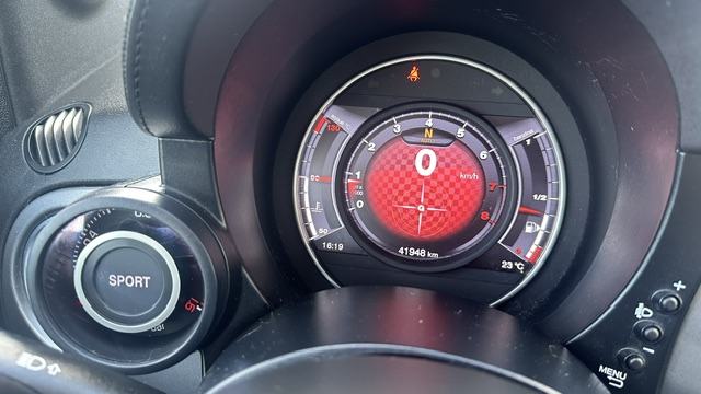 Abarth 500 1.4 16V automatik, 165KS, Šiber, Navi, Koža, Servisna, itd., fotografija 12