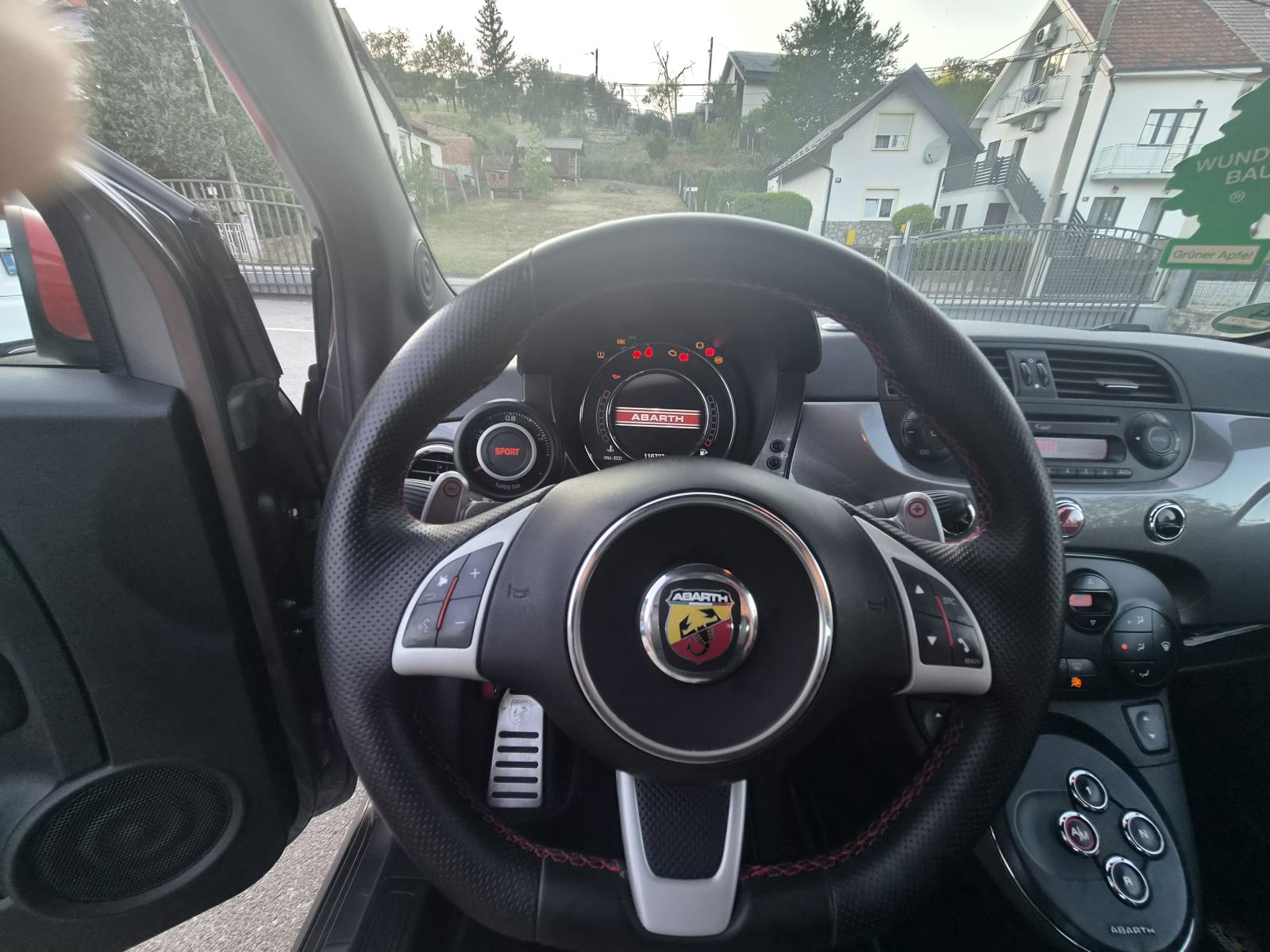 Abarth 500 1.4 T-jet automatik, fotografija 9