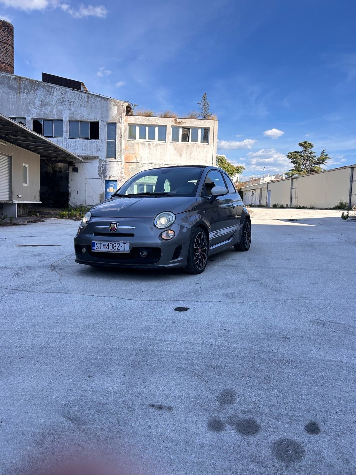 Abarth 500C 1.4 automatik- Cabrio, fotografija 1