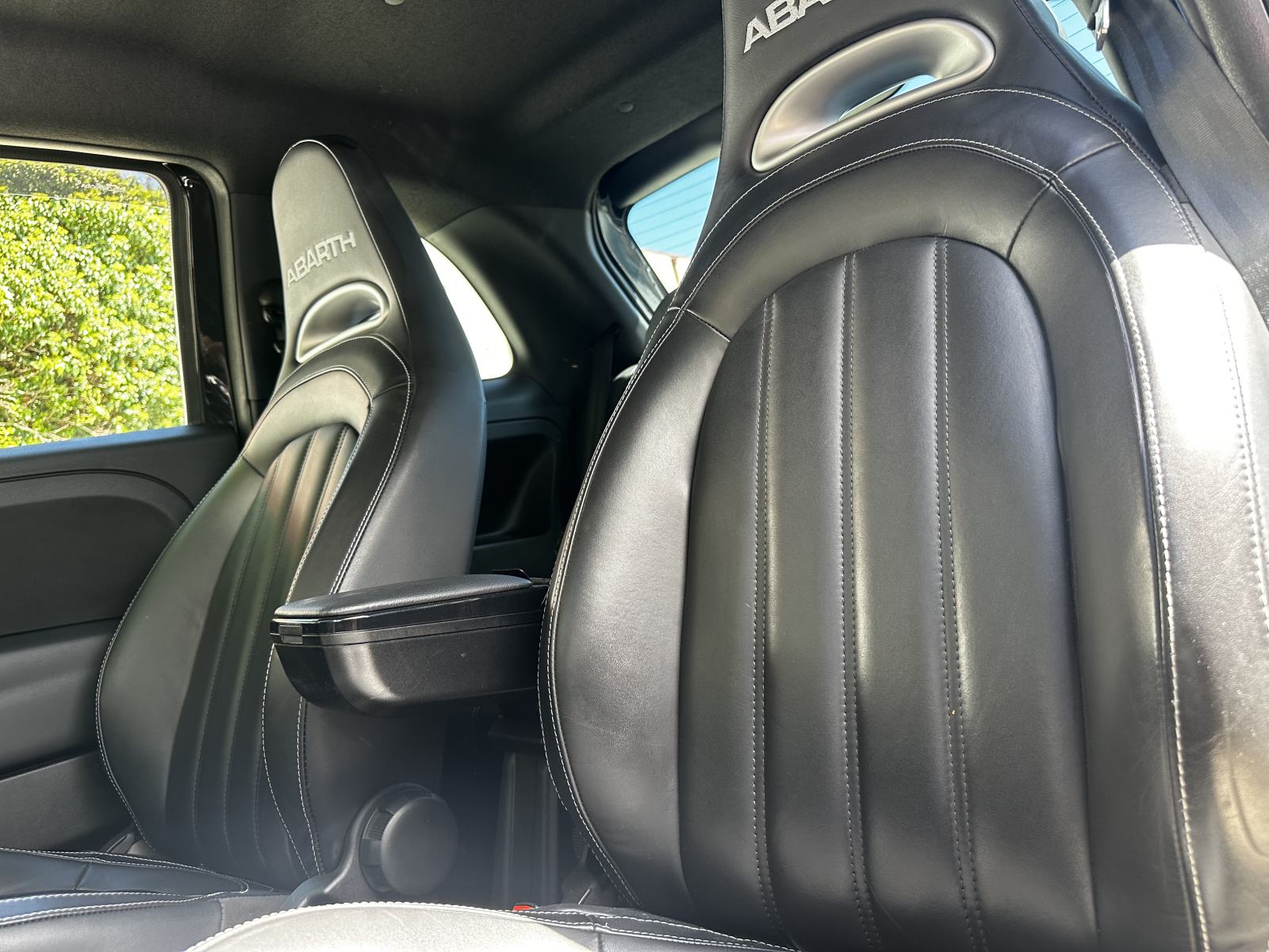 Abarth 595 - Brembo, alcantara + karbon dodaci, fotografija 13