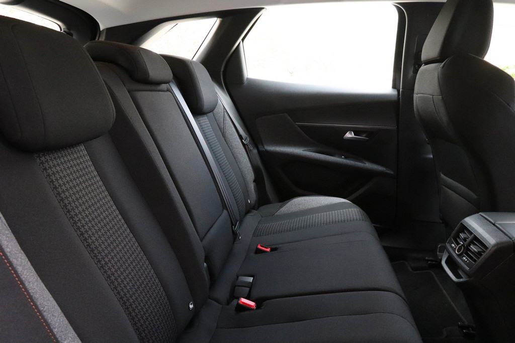 -AKCIJA-Peugeot 3008 BlueHDI 130 KS Active Business VIRTUAL -Full LED-, fotografija 8