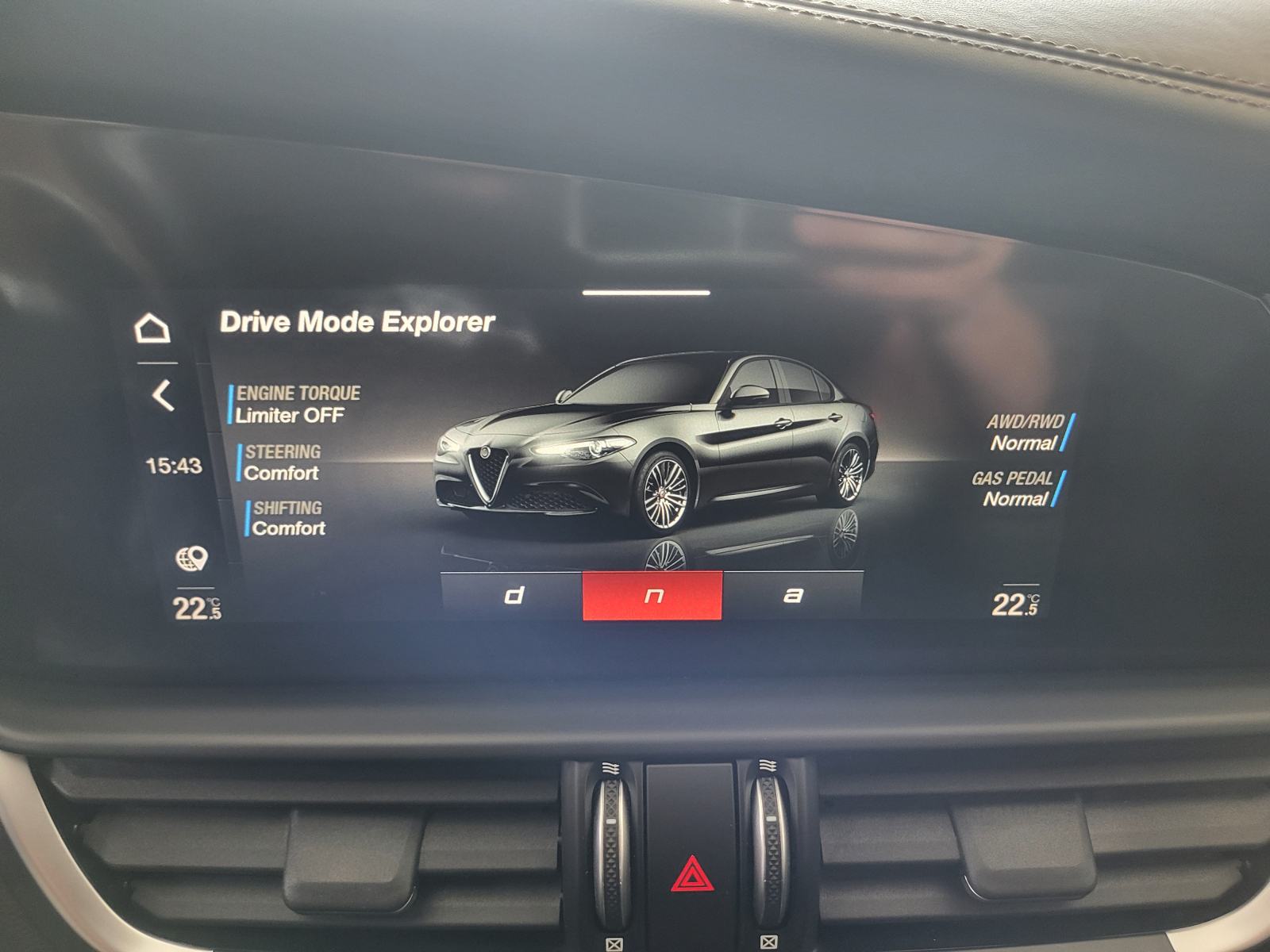 ALFA GIULIA Q4 VELOCE 2.2 JTDM AUTOMATIK KAMERA RADAR KOŽA F1 KEYLESS, fotografija 16