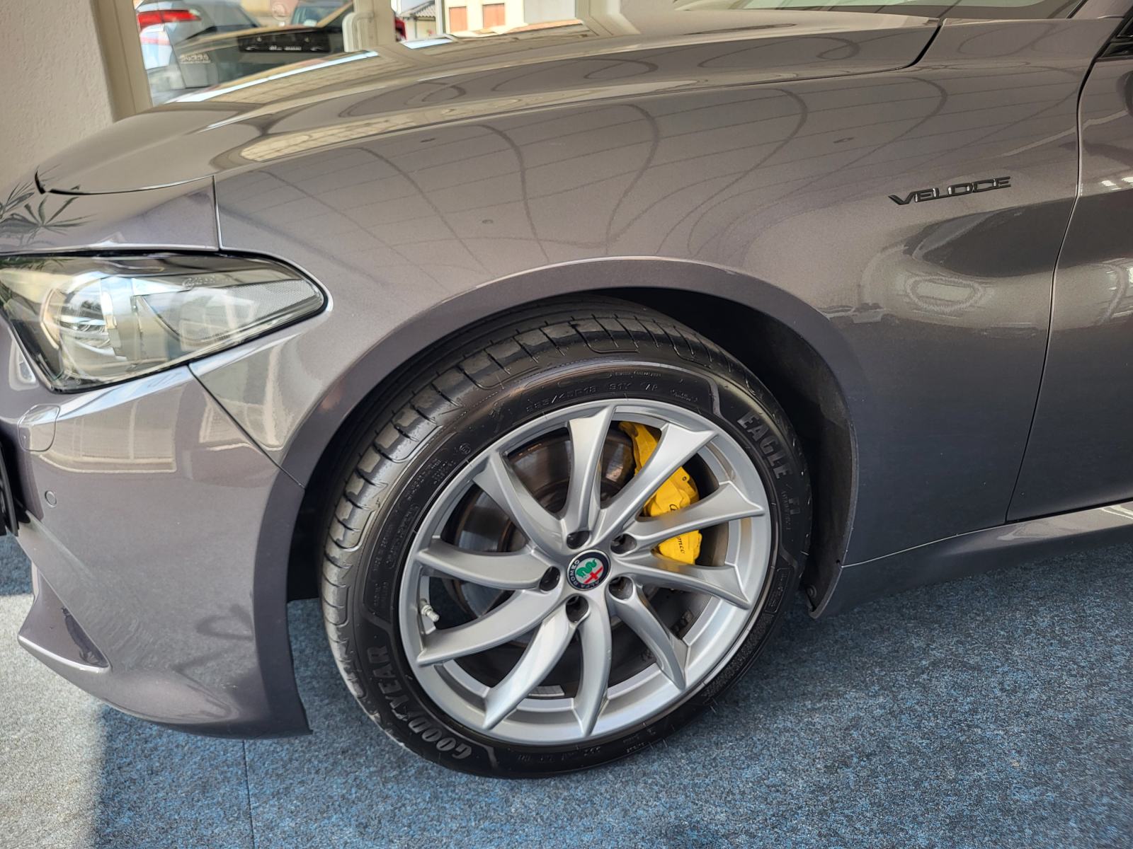 ALFA GIULIA Q4 VELOCE 2.2 JTDM AUTOMATIK KAMERA RADAR KOŽA F1 KEYLESS, pogled izvana - slika 4