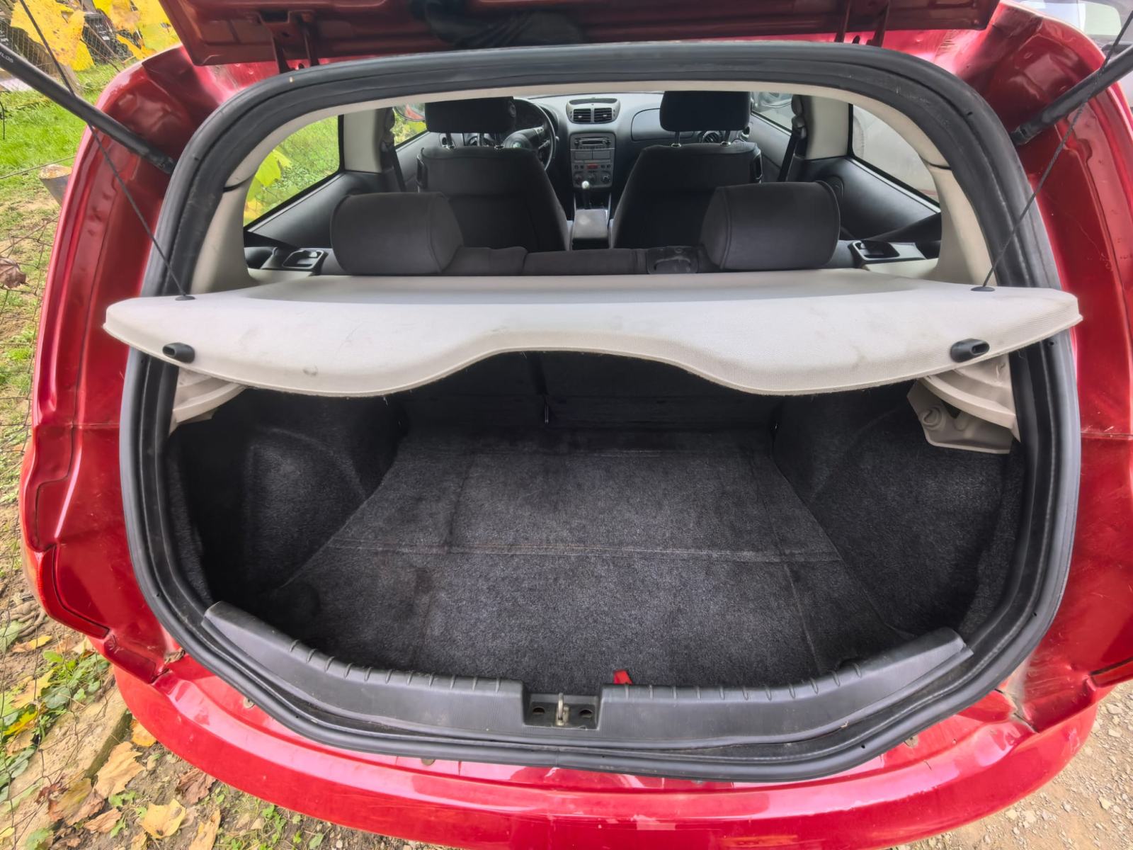 Alfa Romeo 147 1,6 TS 105 registriran do 1mj 2027, pogled izvana - slika 3
