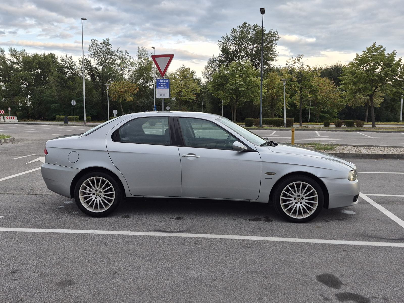 Alfa Romeo 156 1,9 JTD, pogled izvana - slika 3