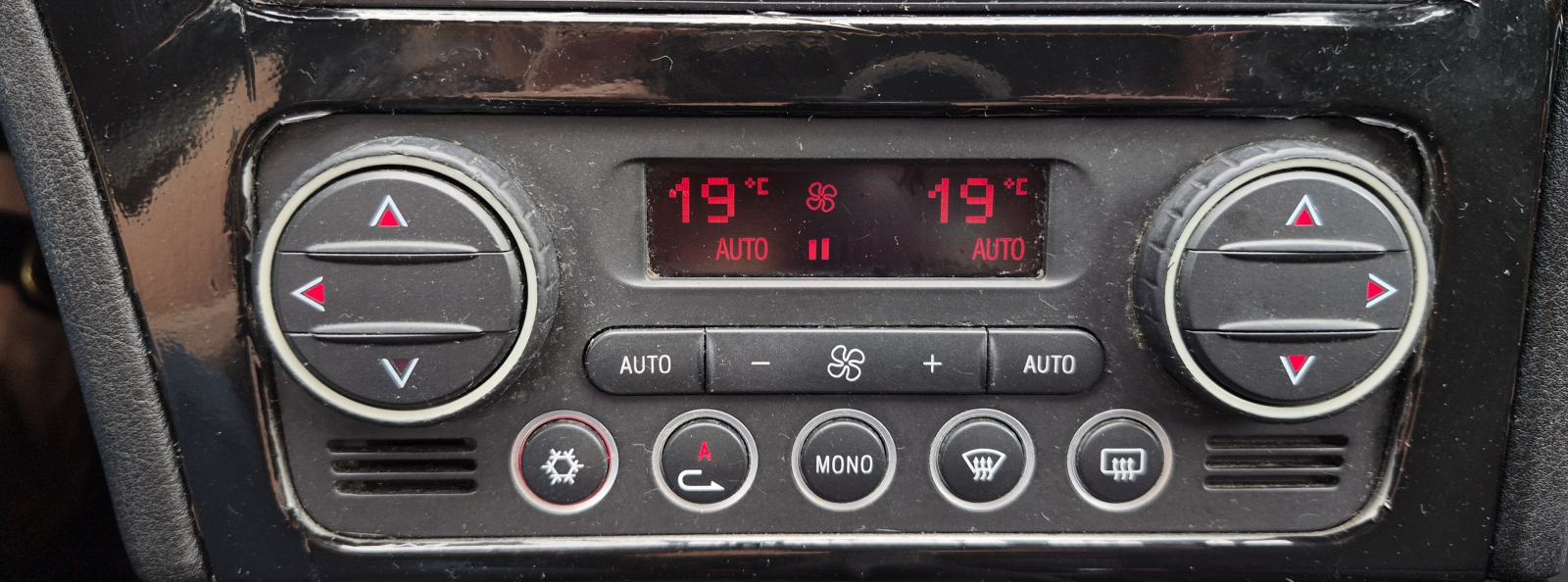 Alfa Romeo 159 1.9 JTD, 110KW, 6 BRZINA, NAVI, AUT.KLIMA, REG 09/26..., fotografija 19