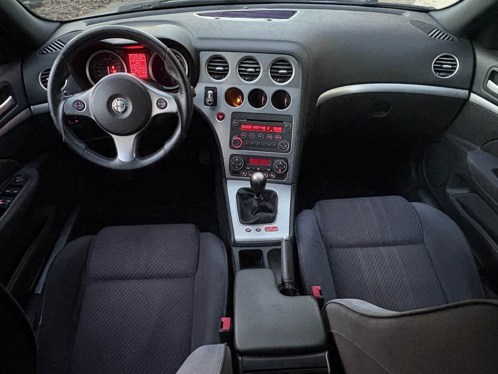 Alfa Romeo 159 1,9 JTDM / servisna evidencija /, fotografija 10