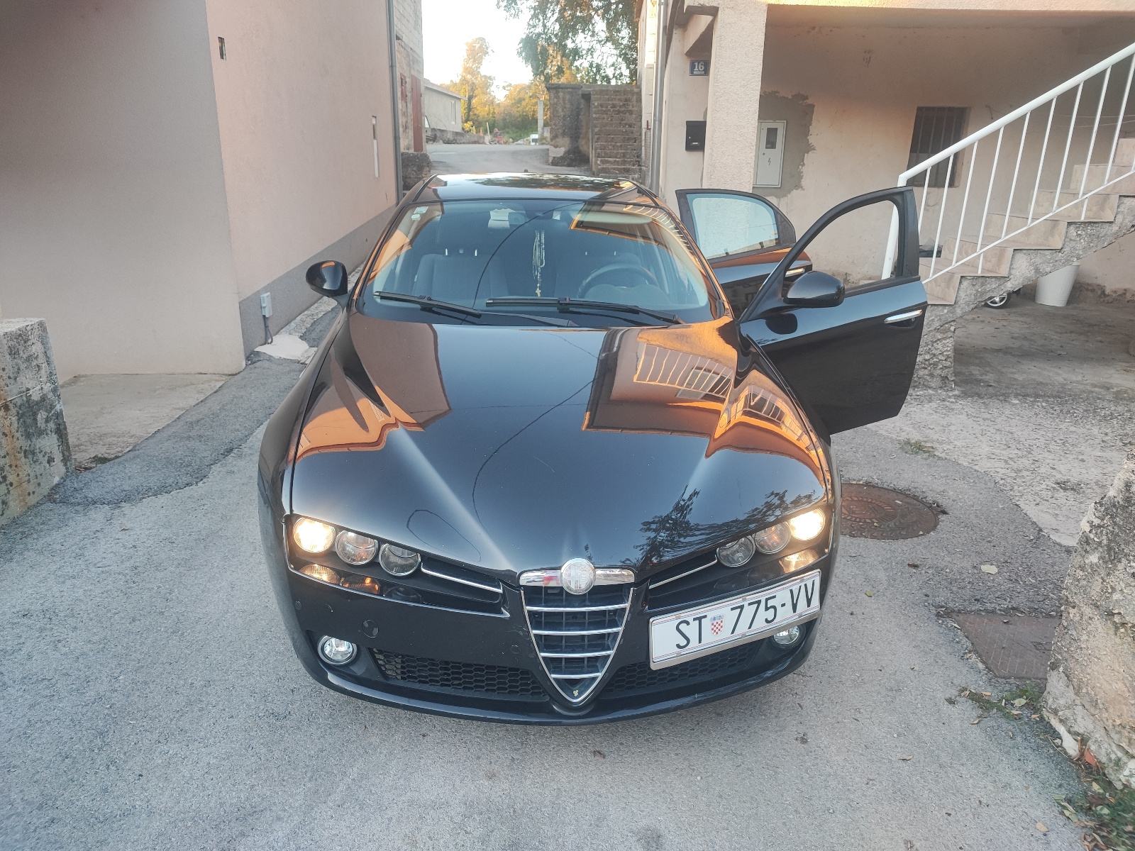 Alfa Romeo 159 1,9 JTDM, pogled izvana - slika 1