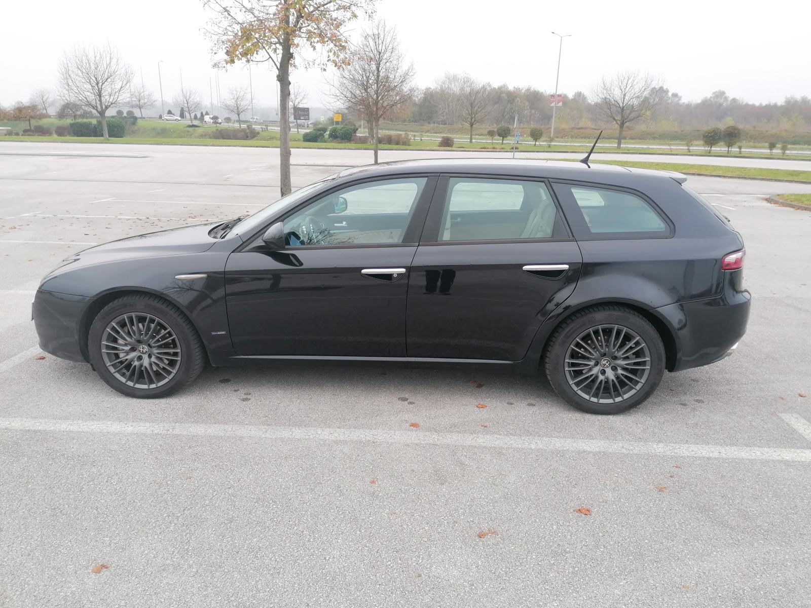 Alfa Romeo 159 SW 1,9 JTDM, fotografija 6