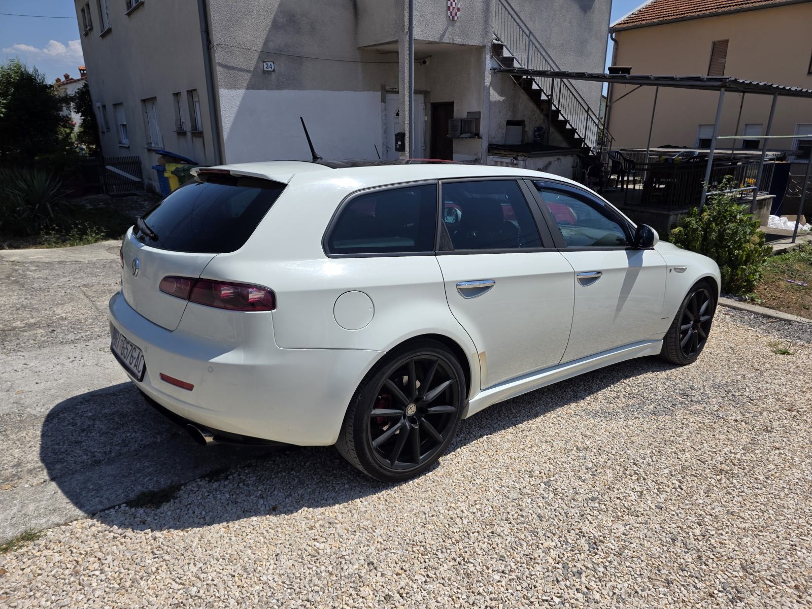 Alfa Romeo 159 SW Ti 2.0 JTDm 125kW reg 08/27, pogled izvana - slika 2