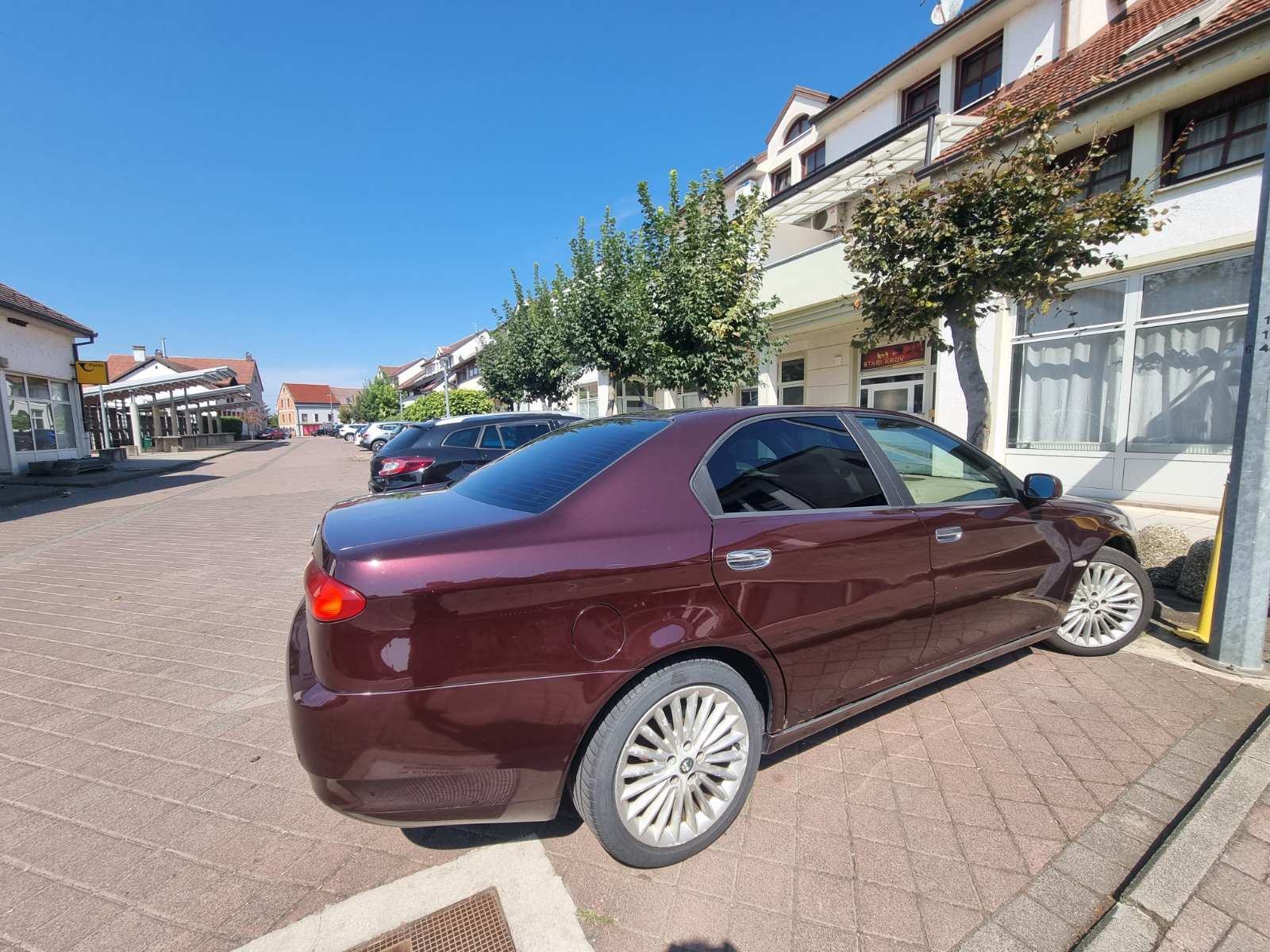 Alfa Romeo 166 2,4 JTD M-Jet, pogled izvana - slika 4