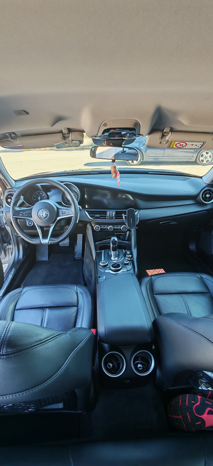 Alfa Romeo Giulia 2,0 Turbo automatik, fotografija 15