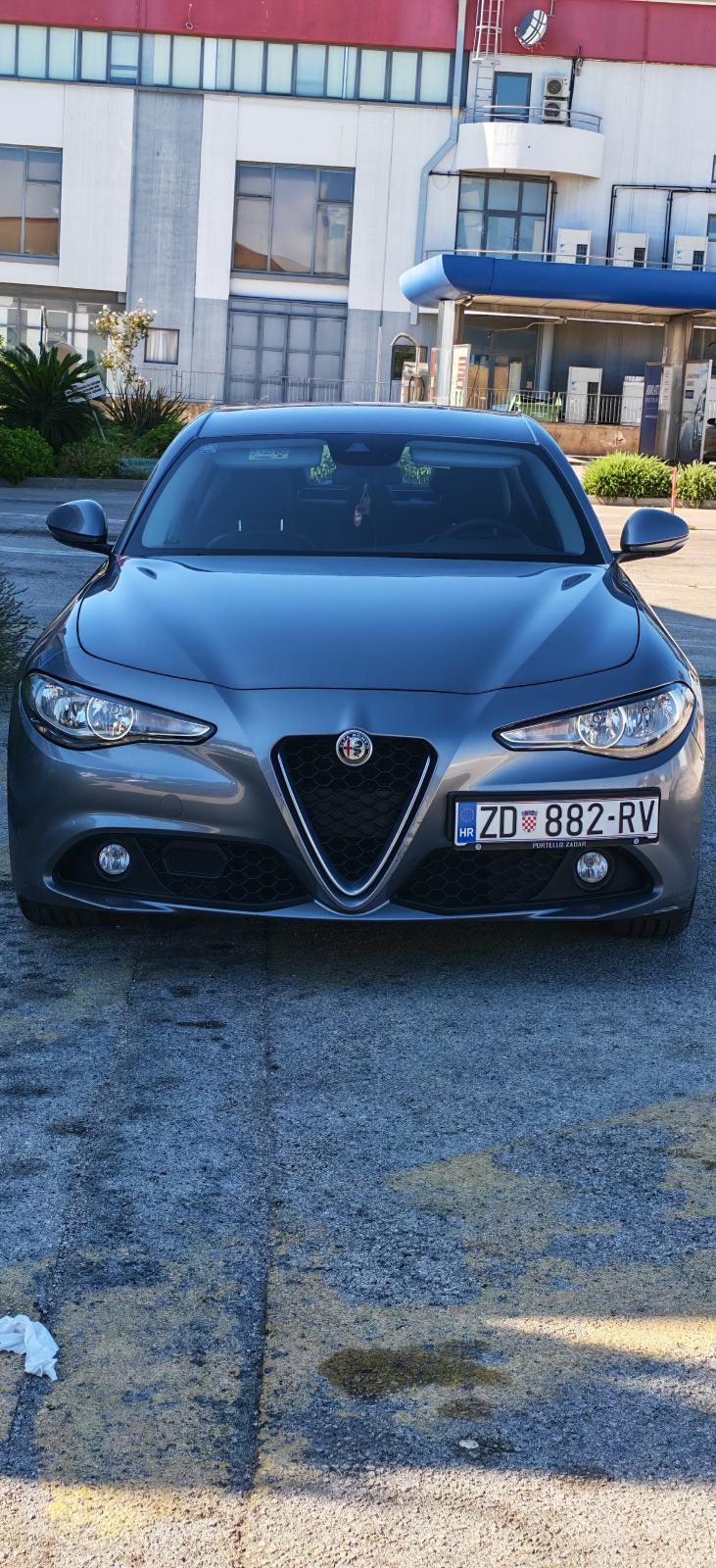 Alfa Romeo Giulia 2,0 Turbo automatik, fotografija 17