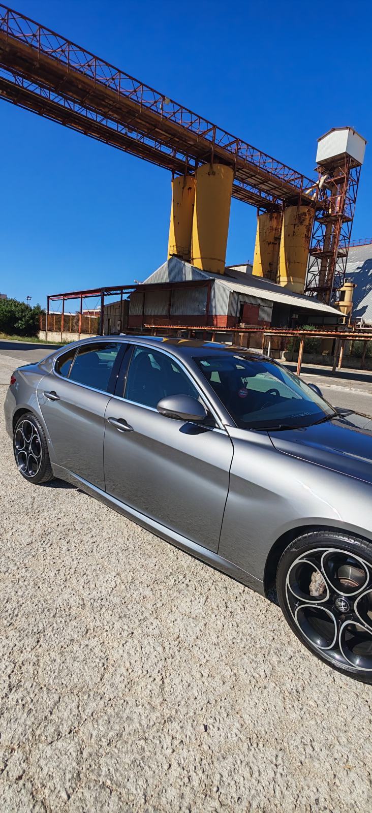 Alfa Romeo Giulia 2,0 Turbo automatik, fotografija 19
