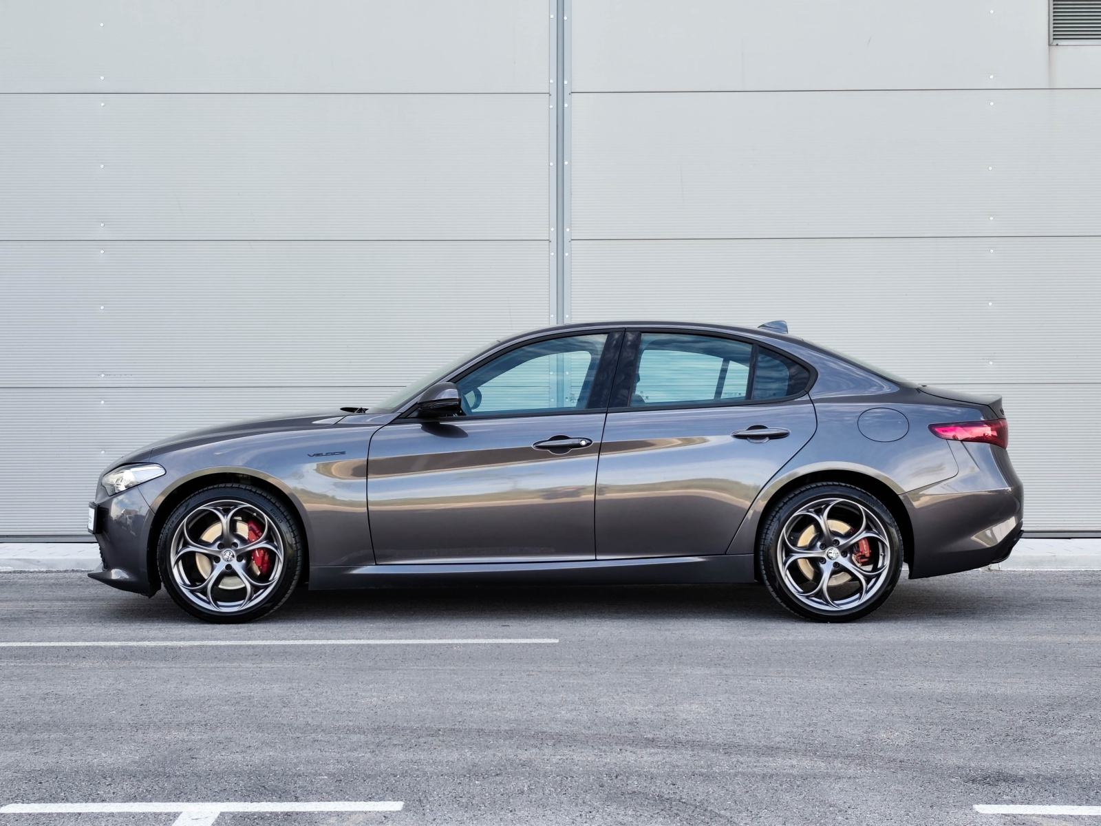 Alfa Romeo Giulia 2,0Turbo Veloce Q4 280 ks |Kam |LED |CarPlay |JAMST, fotografija 4