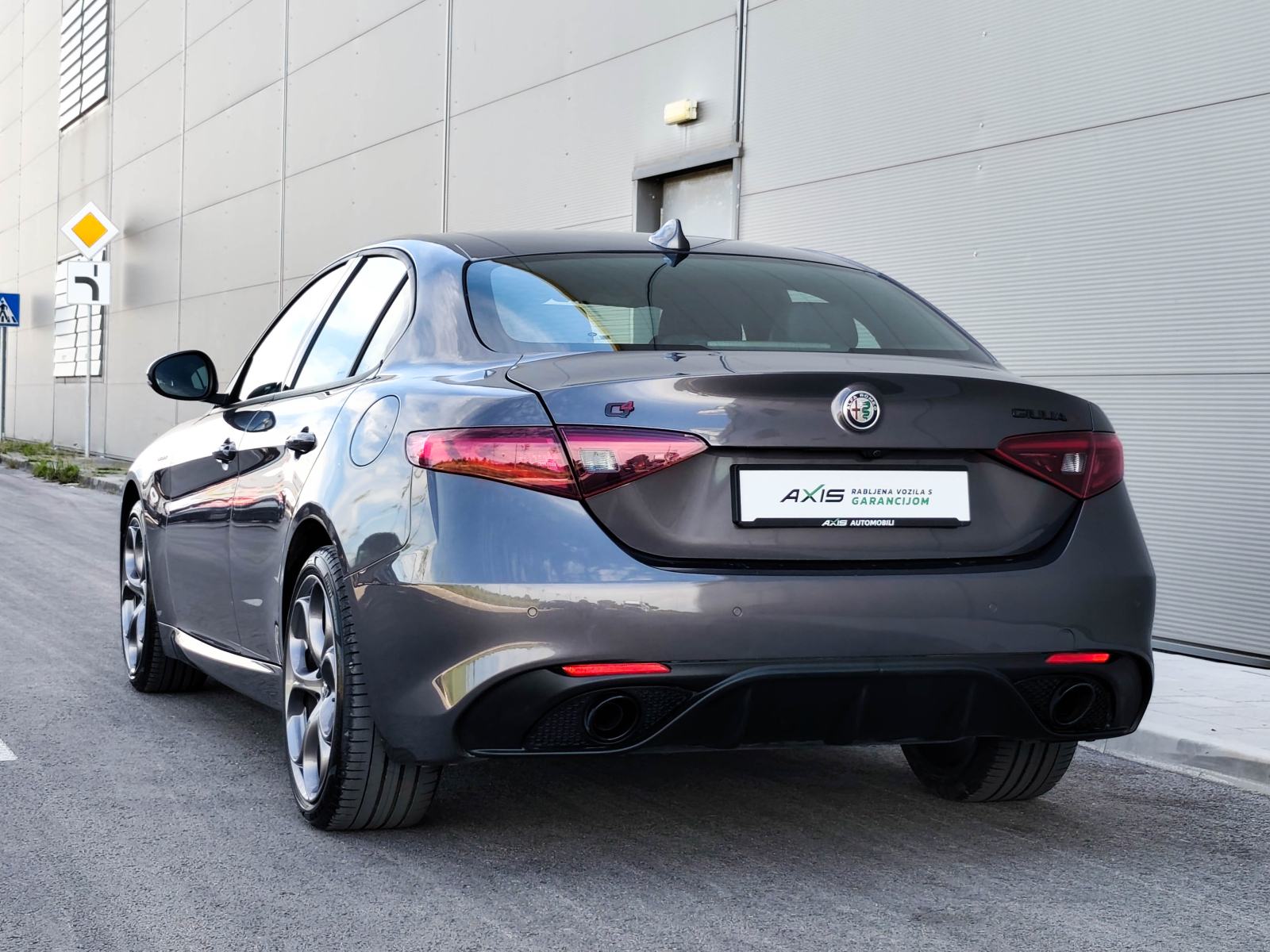 Alfa Romeo Giulia 2,0Turbo Veloce Q4 280 ks |Kam |LED |CarPlay |JAMST, fotografija 7