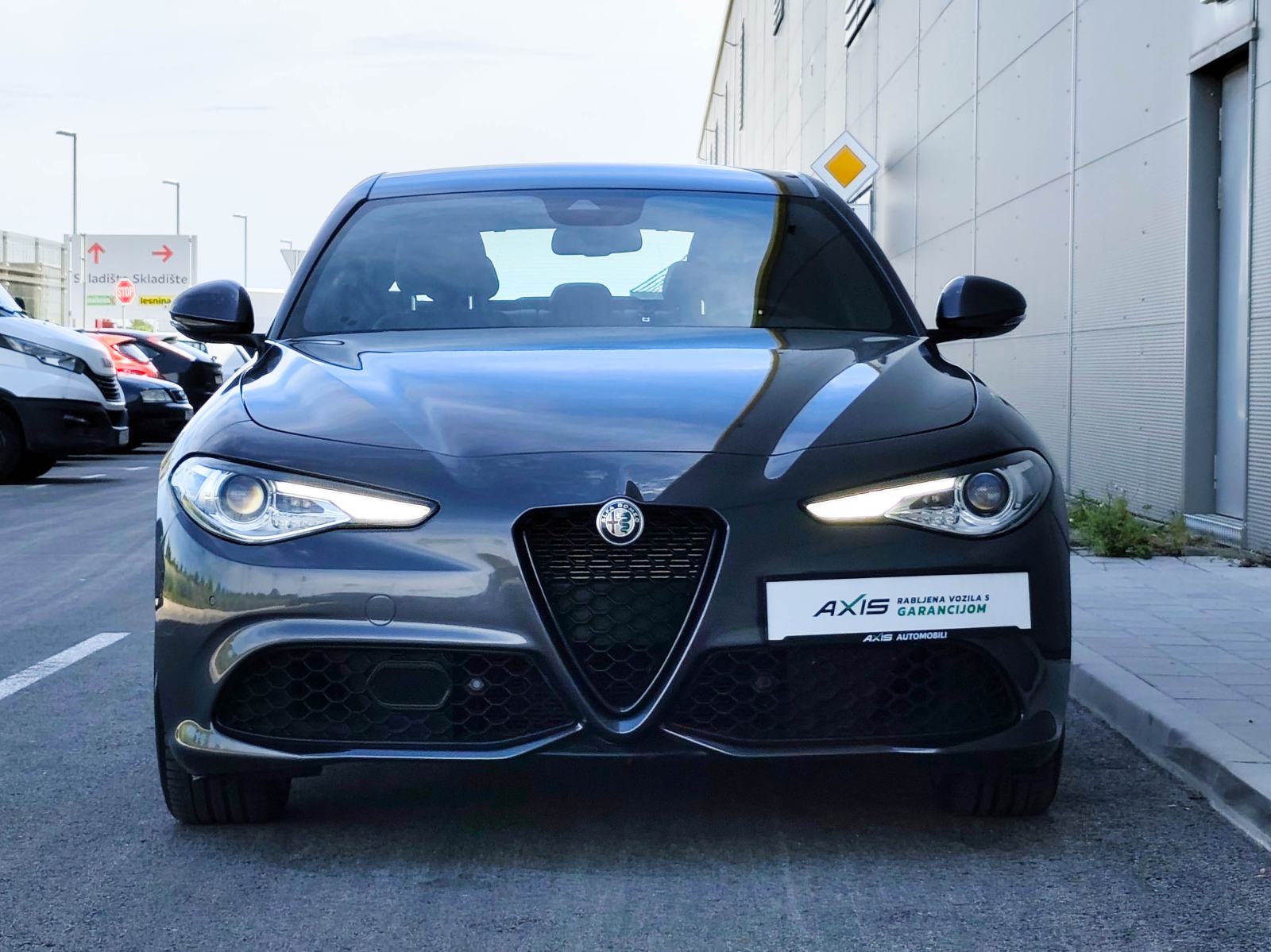Alfa Romeo Giulia 2,0Turbo Veloce Q4 280 ks |Kam |LED |CarPlay |JAMST, fotografija 17