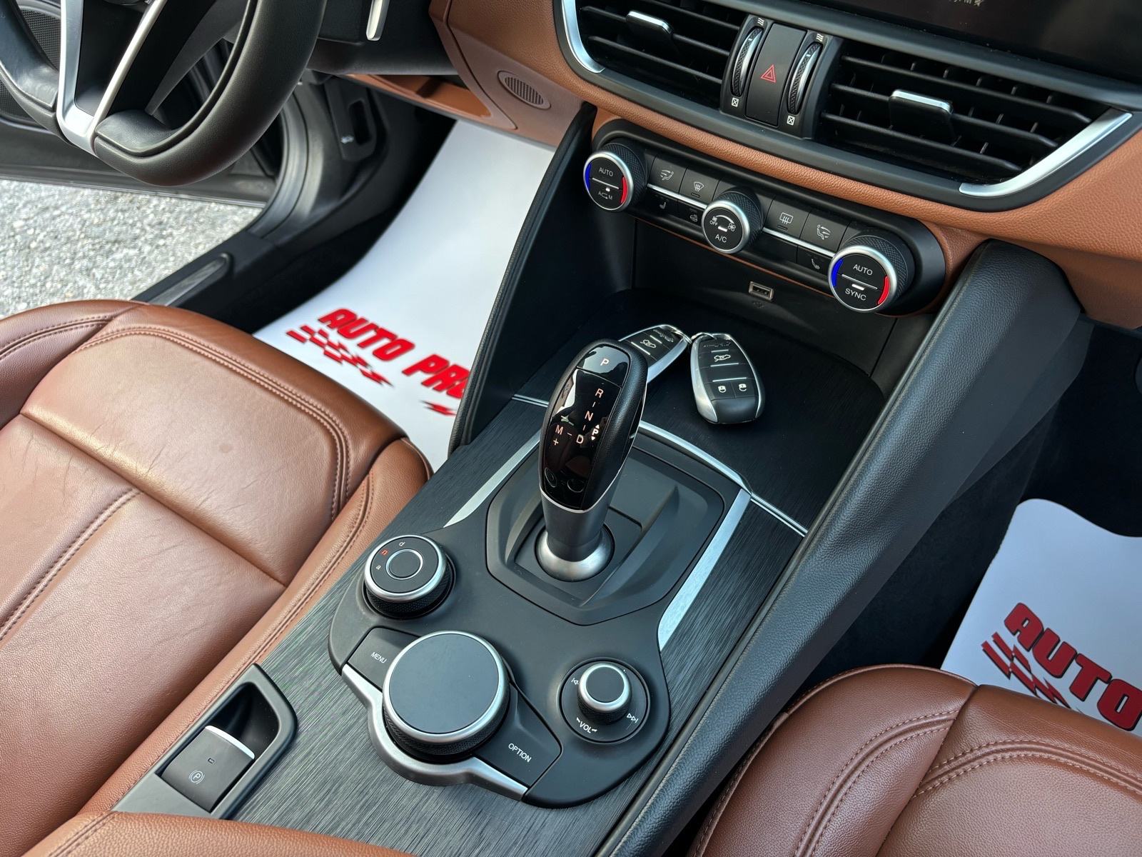 Alfa Romeo Giulia 2.2 JTD *114.000km* *2019g.* *GARANCIJA 1 GOD**, fotografija 17