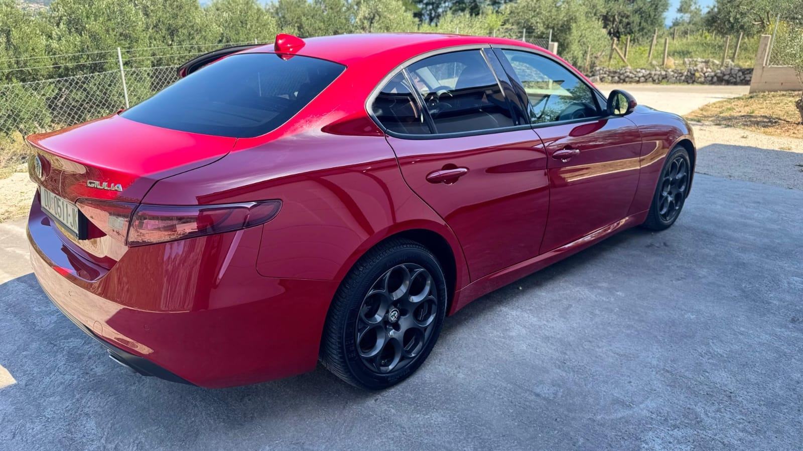 Alfa Romeo Giulia 2,2 JTD 180 KS automatik, fotografija 4