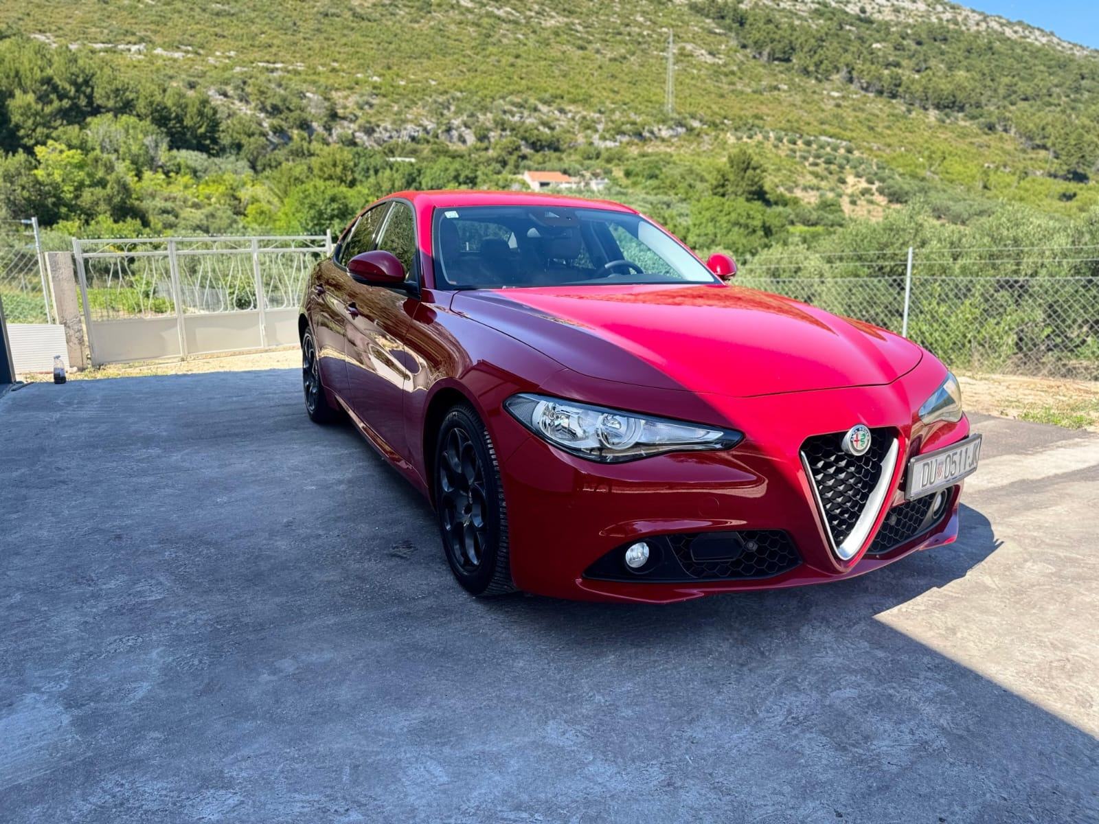 Alfa Romeo Giulia 2,2 JTD 180 KS automatik, fotografija 3